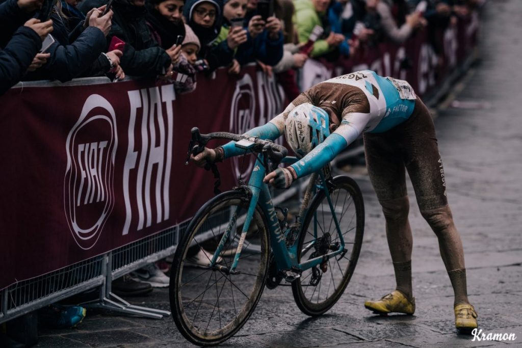 La Strade Bianche la sangre altera