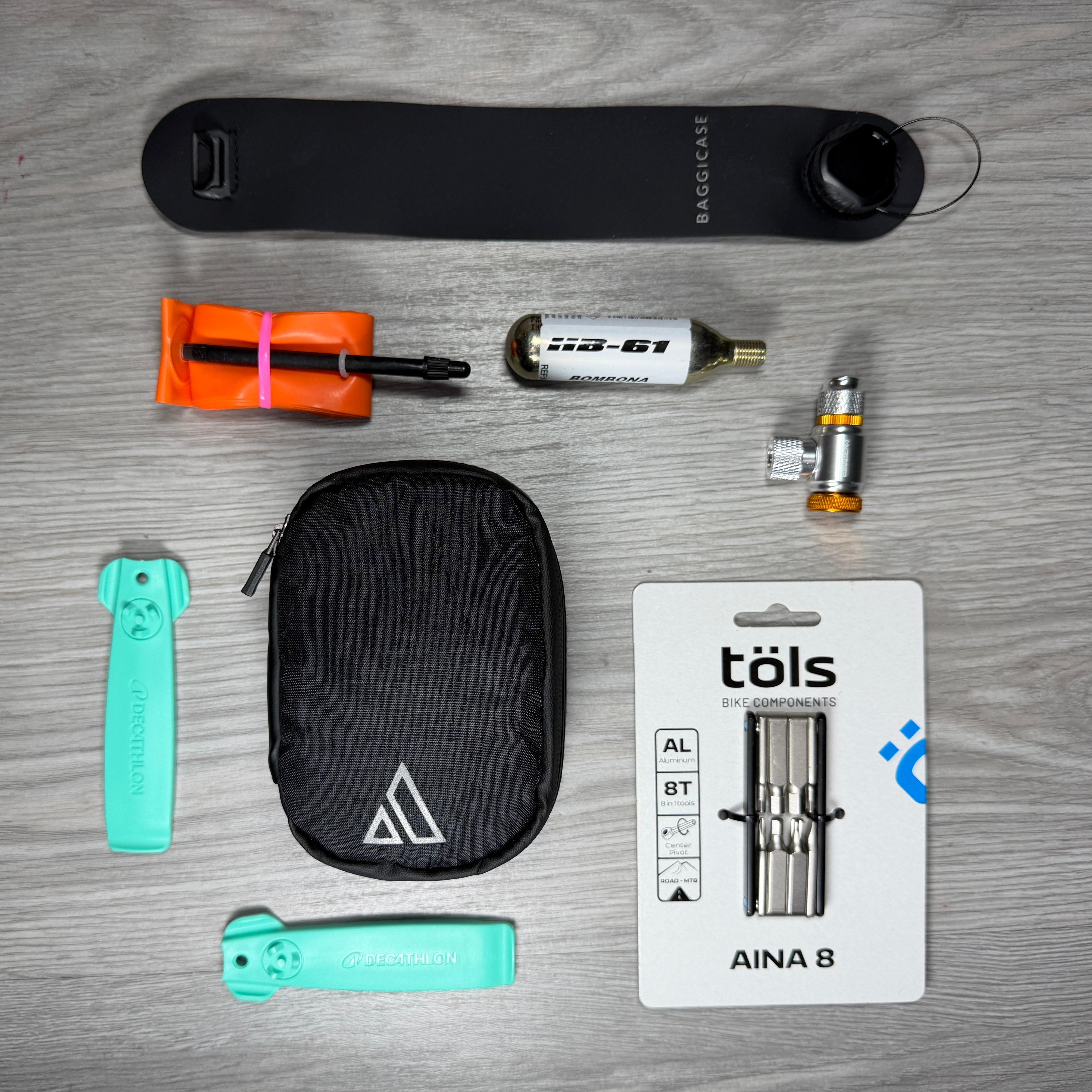 Baggicase GripPack Repair Kit — Bolsa + bombona CO2 y aplicador + multiherramienta + desmontables + cámara